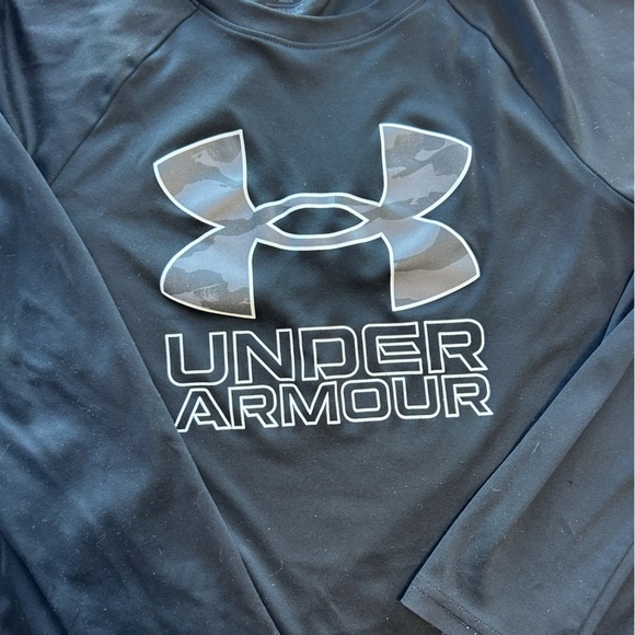 Boys Nike & Under Armour Clothing size 10 | Bundle 4 Shirts + Jean - Picture 15 of 16